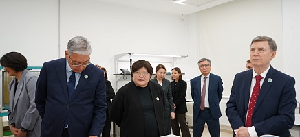 Судьи Конституционного Суда РК посетили Архив Президента фото галереи 6